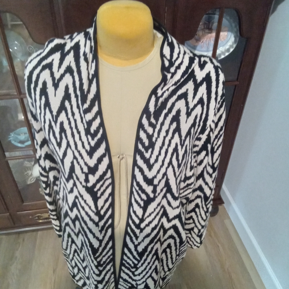 Jones Studio Seperates Plus Size 2X Black & White Chevron Cardigan - Picture 1 of 13